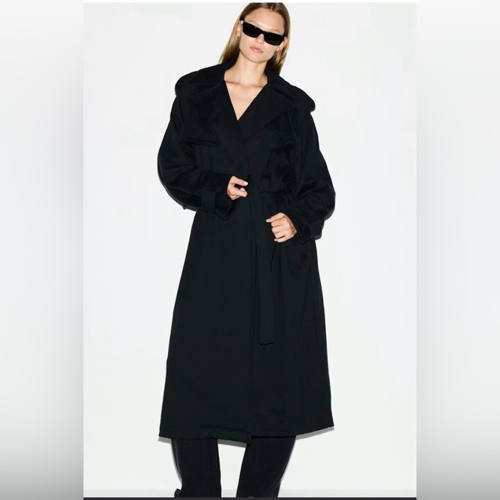 SKIMS - BOYFRIEND FLEECE
OVERSIZED TRENCH COAT🥀🥀🥀 - Picture 2 of 10